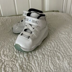 Jordan Kids White and Gray Sneakers Size 4C